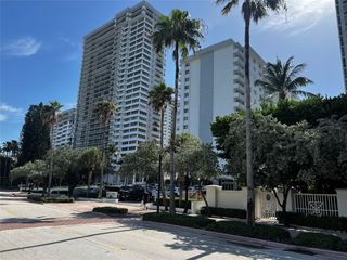 4250 Galt Ocean Dr 2R, Fort Lauderdale, FL 33308