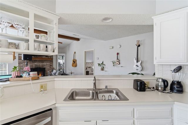 2702 W Margaret Street, Rogers, AR 72756