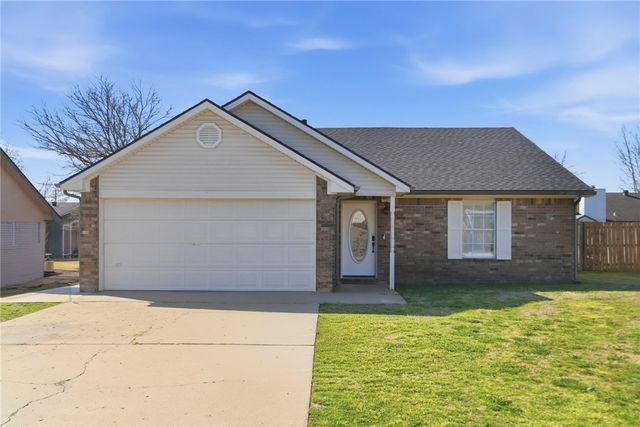 2702 W Margaret Street, Rogers, AR 72756