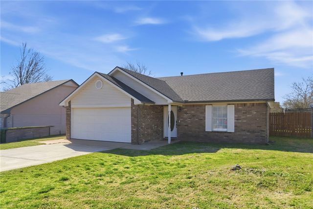 2702 W Margaret Street, Rogers, AR 72756
