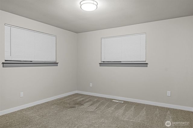 9040 S Sheridan Avenue, Tacoma, WA 98444