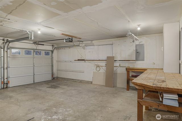 9040 S Sheridan Avenue, Tacoma, WA 98444