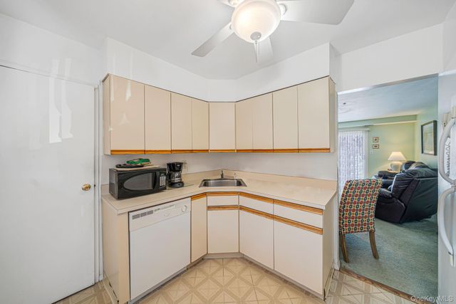 8 Juniper Court 8, Selden, NY 11784