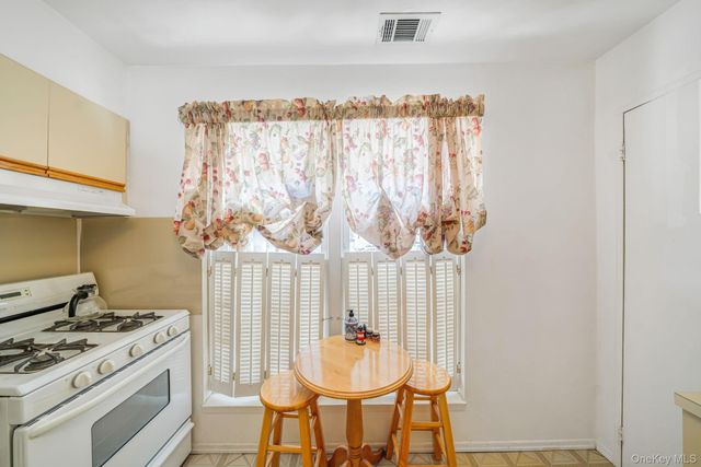 8 Juniper Court 8, Selden, NY 11784