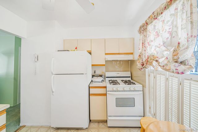 8 Juniper Court 8, Selden, NY 11784