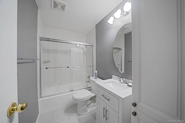 8 Juniper Court 8, Selden, NY 11784