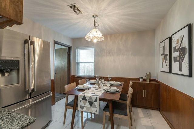 402 Fintona Way, Houston, TX 77015