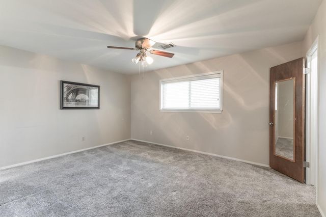 402 Fintona Way, Houston, TX 77015