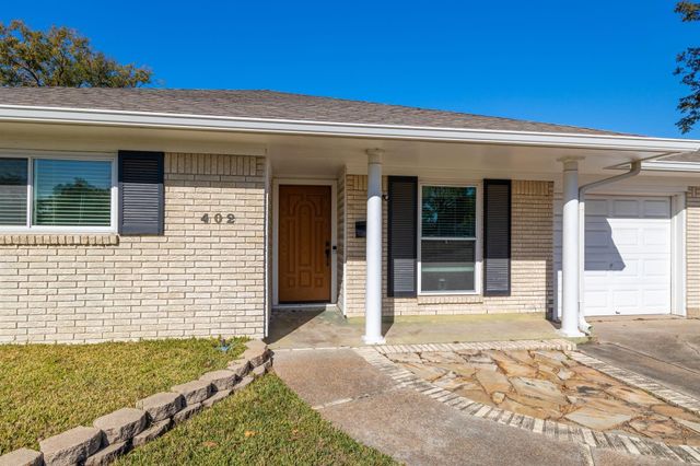 402 Fintona Way, Houston, TX 77015