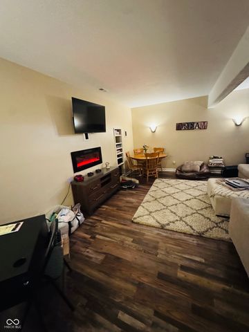 5245 Rosebrock Lane, Indianapolis, IN 46217