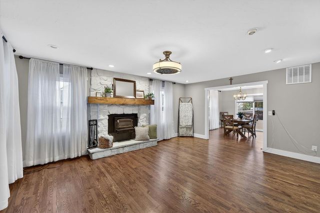 W5665 Lakeshore DRIVE, Elkhorn, WI 53121