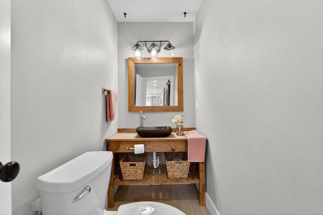 W5665 Lakeshore DRIVE, Elkhorn, WI 53121