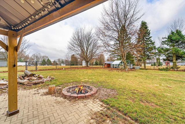 W5665 Lakeshore DRIVE, Elkhorn, WI 53121