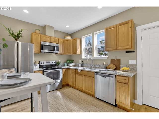 3558 Se 130TH Ave, Portland, OR 97236