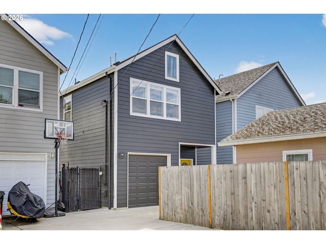 3558 Se 130TH Ave, Portland, OR 97236