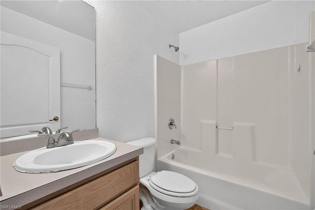903 SE 5th AVE, Cape Coral, FL 33990