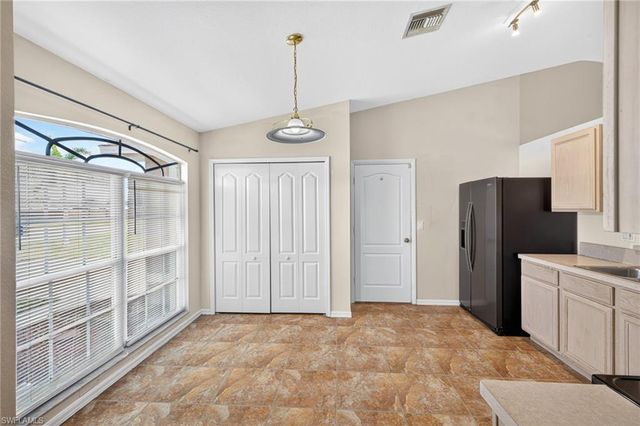 903 SE 5th AVE, Cape Coral, FL 33990