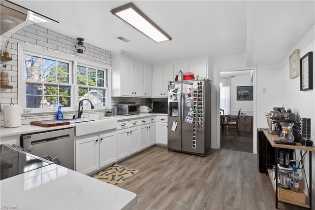 77 Dillwyn DR, Newport News, VA 23602