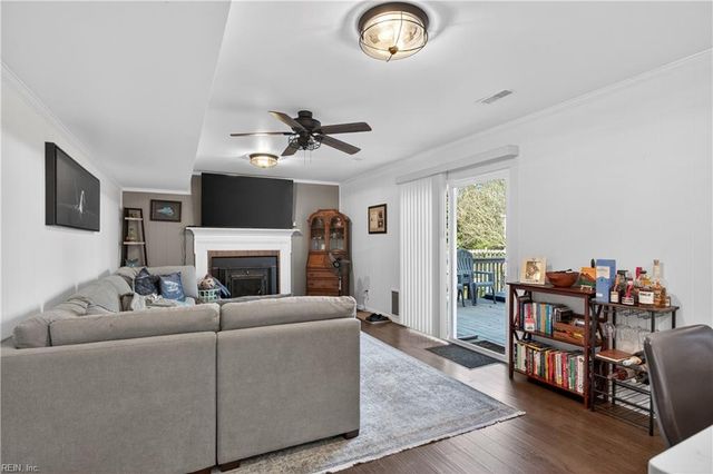 77 Dillwyn DR, Newport News, VA 23602