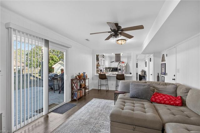 77 Dillwyn DR, Newport News, VA 23602