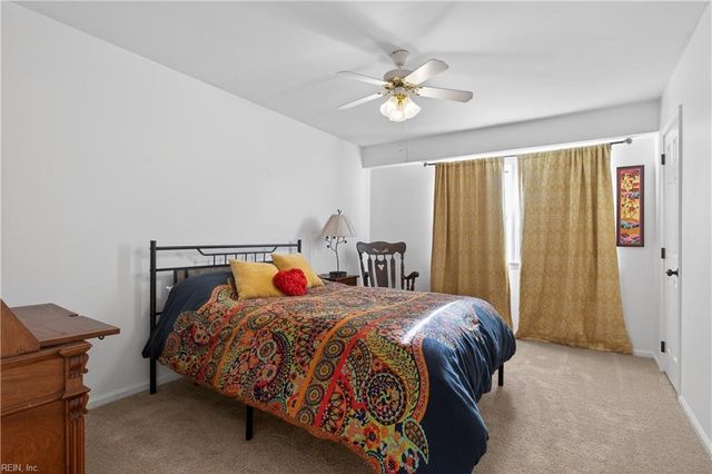 77 Dillwyn DR, Newport News, VA 23602