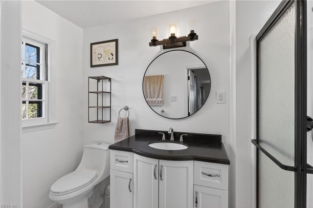 77 Dillwyn DR, Newport News, VA 23602