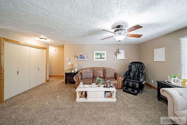 1365 Meadowview Ave, Rexburg, ID 83440