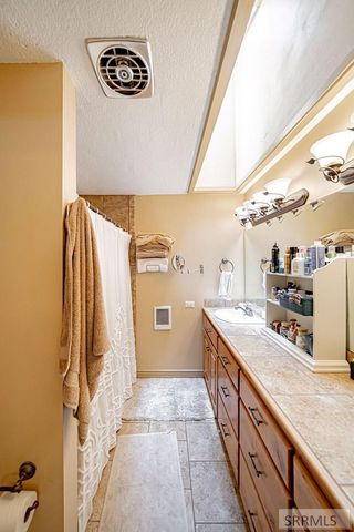 1365 Meadowview Ave, Rexburg, ID 83440