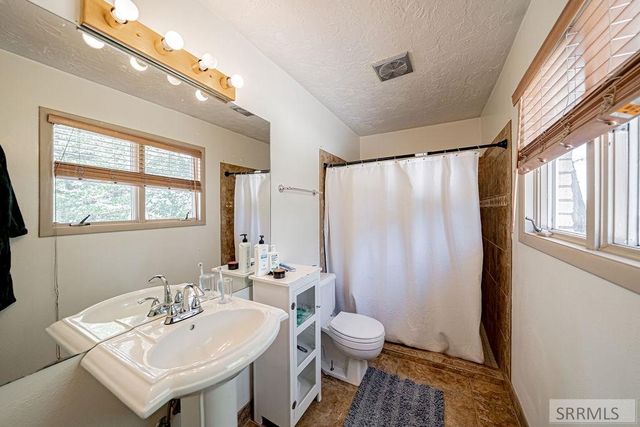 1365 Meadowview Ave, Rexburg, ID 83440