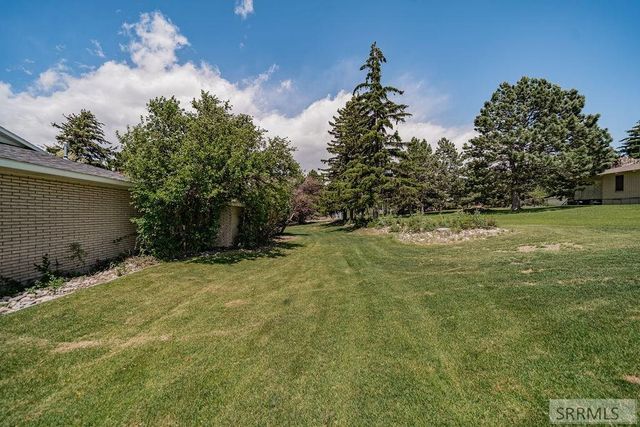 1365 Meadowview Ave, Rexburg, ID 83440
