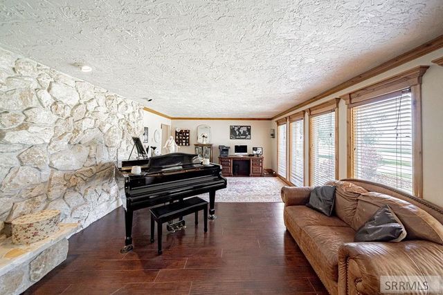 1365 Meadowview Ave, Rexburg, ID 83440
