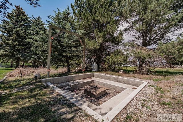 1365 Meadowview Ave, Rexburg, ID 83440