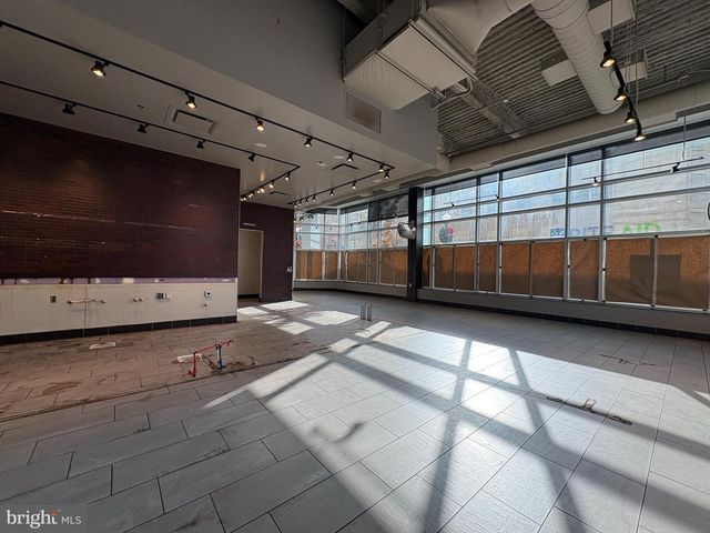 101 N QUEEN ST, Lancaster, PA 17603