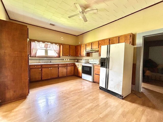 507 Hennigan St, Merryville, LA 70653