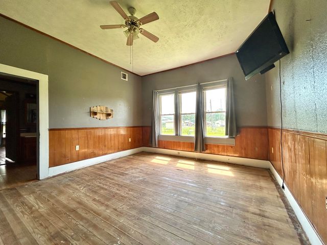 507 Hennigan St, Merryville, LA 70653