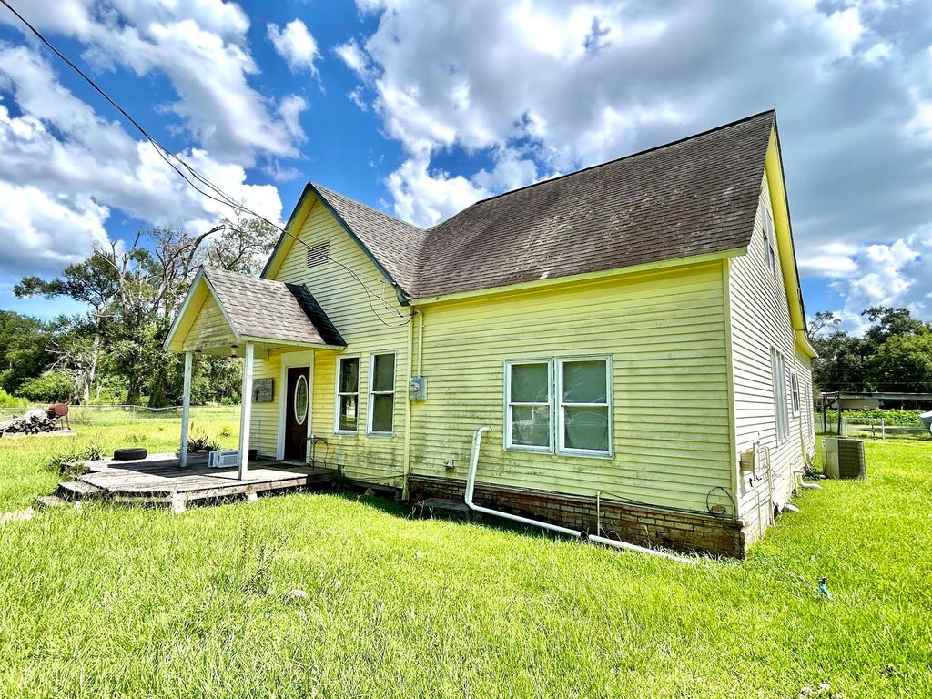 507 Hennigan St, Merryville, LA 70653
