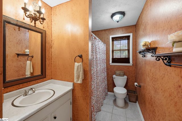 104 Menlo Drive, Simpsonville, SC 29680