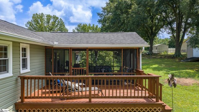 104 Menlo Drive, Simpsonville, SC 29680