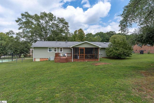 104 Menlo Drive, Simpsonville, SC 29680