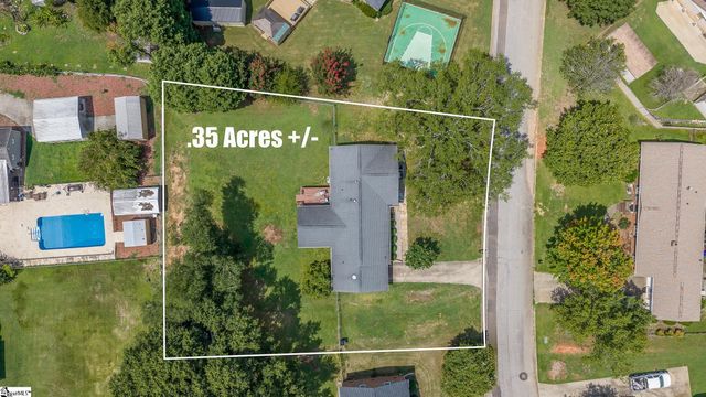 104 Menlo Drive, Simpsonville, SC 29680