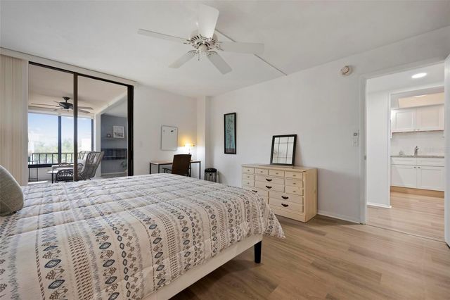 8767 MIDNIGHT PASS ROAD 505F, Sarasota, FL 34242