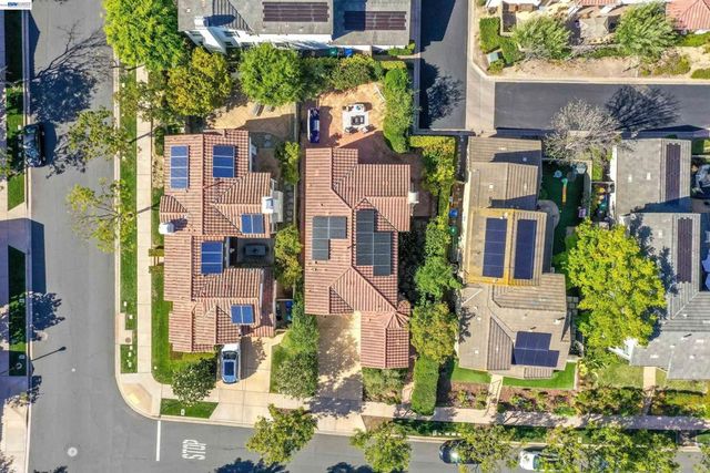 8320 New Park Ln, San Diego, CA 92127