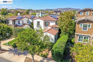8320 New Park Ln, San Diego, CA 92127