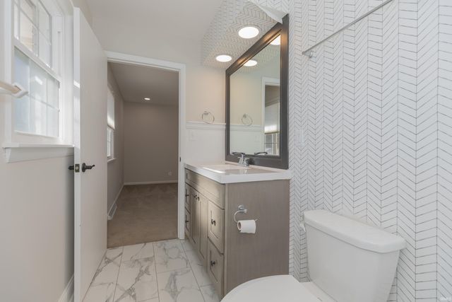 5913 Washington Avenue, Evansville, IN 47715