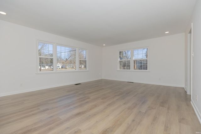 5913 Washington Avenue, Evansville, IN 47715