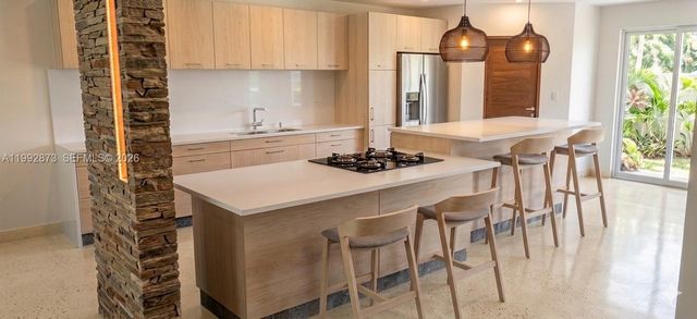 344 NW 41st St, Miami, FL 33127