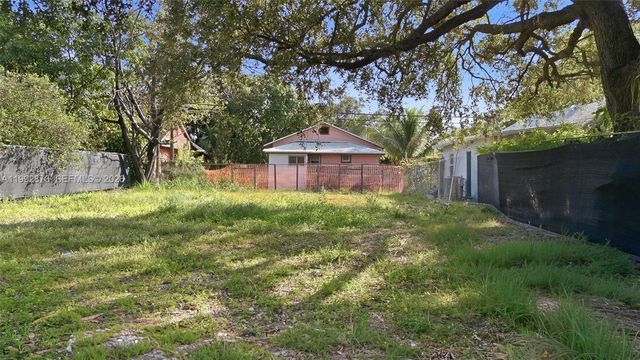 344 NW 41st St, Miami, FL 33127