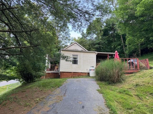 8418 Locust Pike, Latonia, KY 41015