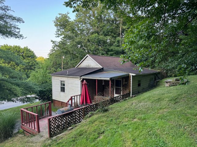 8418 Locust Pike, Latonia, KY 41015