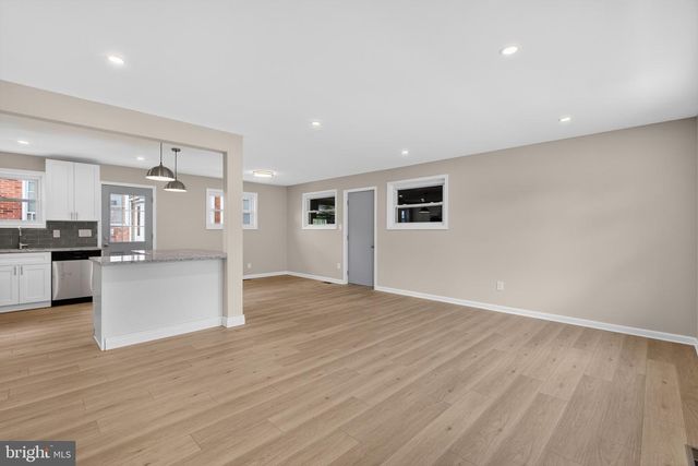 6 N SCOTT AVE, Glenolden, PA 19036